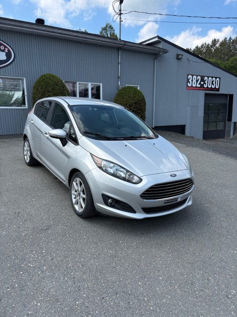 Ford Fiesta SE 2015