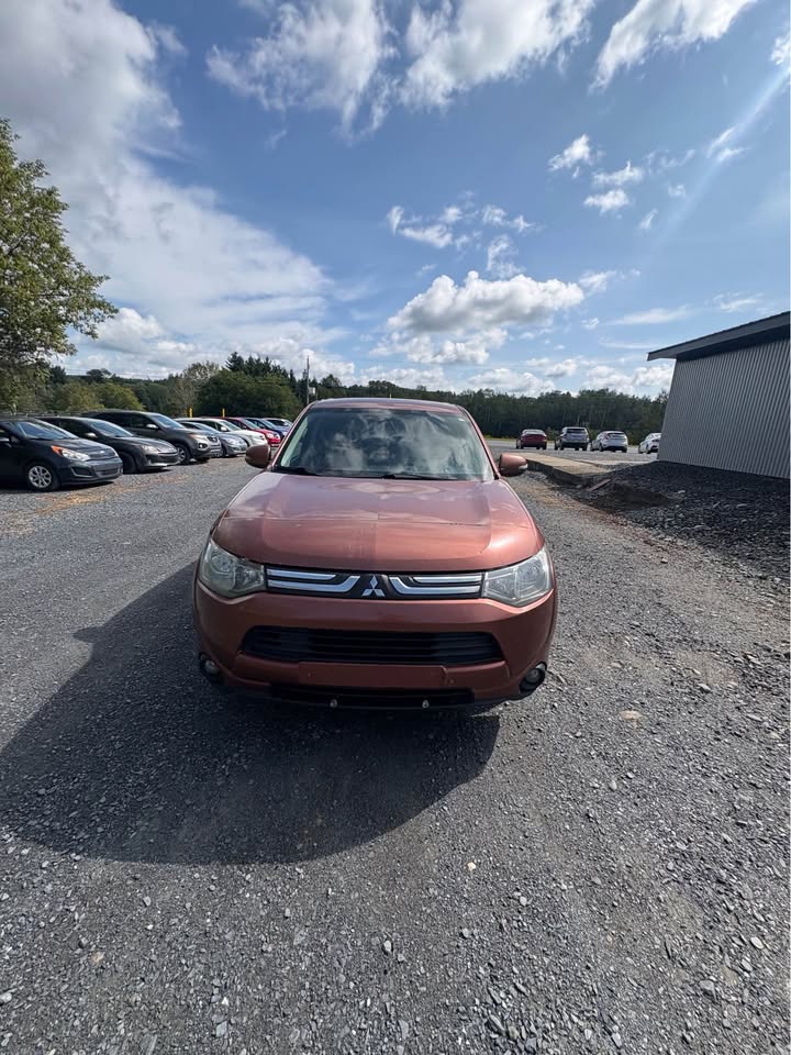 Mitsubishi Outlander 2014